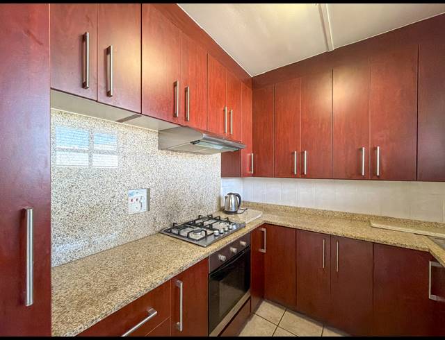 2 BEDROOM APARTMENT FOR SALE IN AMANZIMTOTI